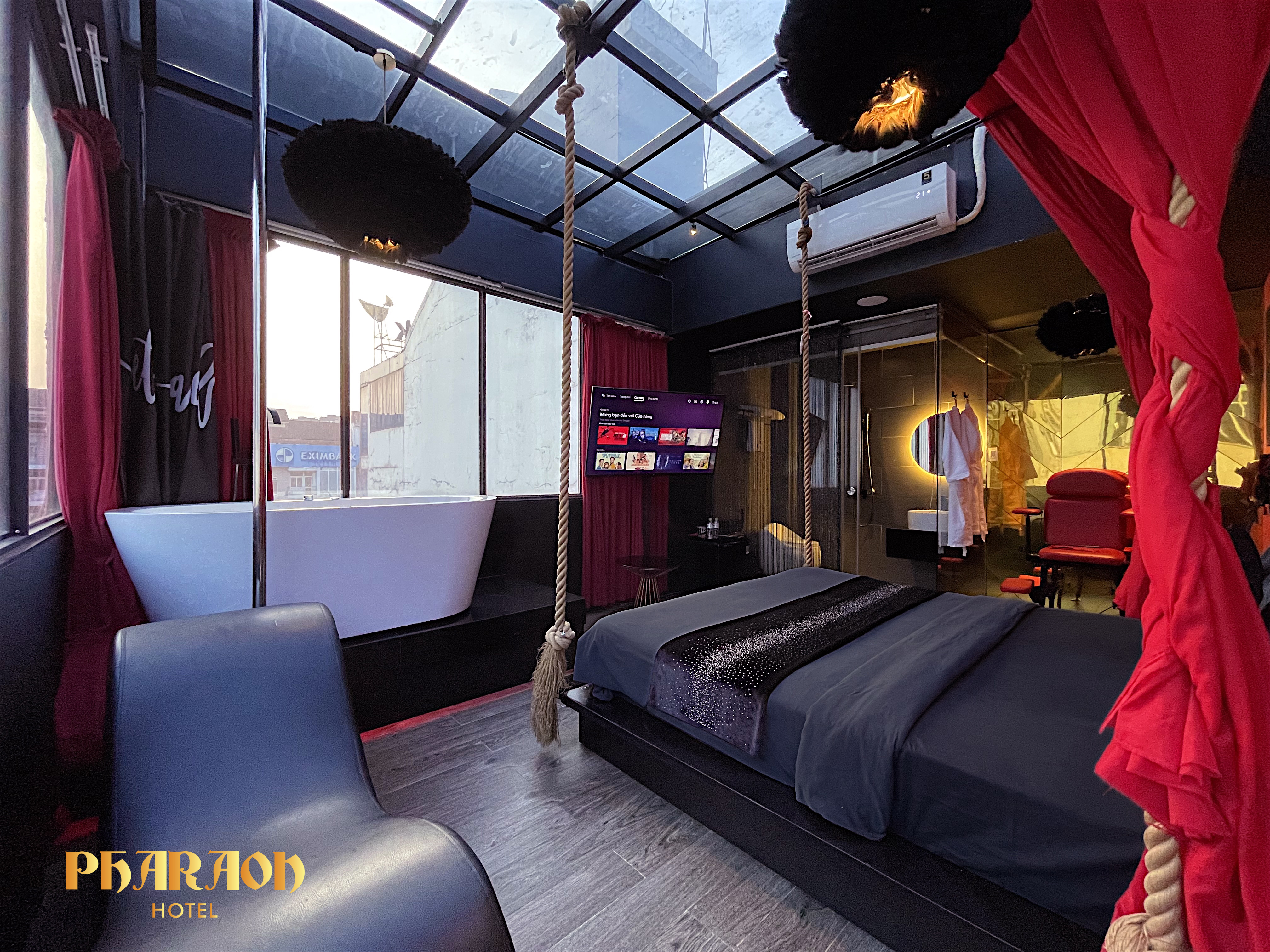 BDSM SkyView - Pharaon Hotel